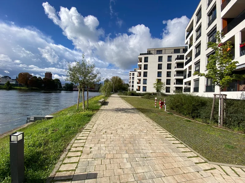 Sonnenseite? Direkt am Wasser? Willkommen in der Tabbertstraße! — photo 1
